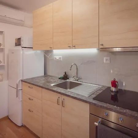 Tichy S Dobrou Dostupnostou Apartment