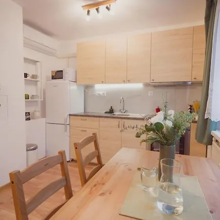 Apartment Tichy S Dobrou Dostupnostou Pressburg
