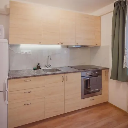 Apartment Tichy S Dobrou Dostupnostou Pressburg